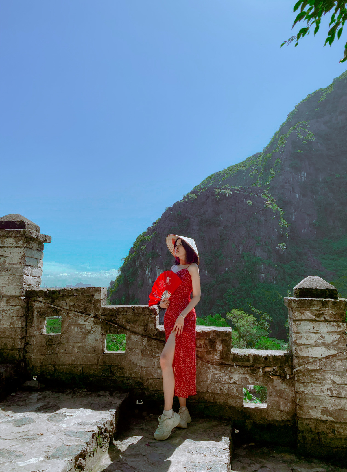 <p class="Normal" style="text-align:justify;"> Trong 1-3 năm tới, Minh Trang mong muốn tiếp tục nâng cao chuyên môn, phát triển kỹ năng ở vị trí hiện tại và có cơ hội đảm nhận những vai trò lớn hơn. Với cô gái yêu leo núi ấy, mỗi thử thách mới cũng giống như một ngọn núi mới - chỉ cần không ngừng bước tiếp, sẽ luôn có những đỉnh cao đáng để chinh phục.</p>