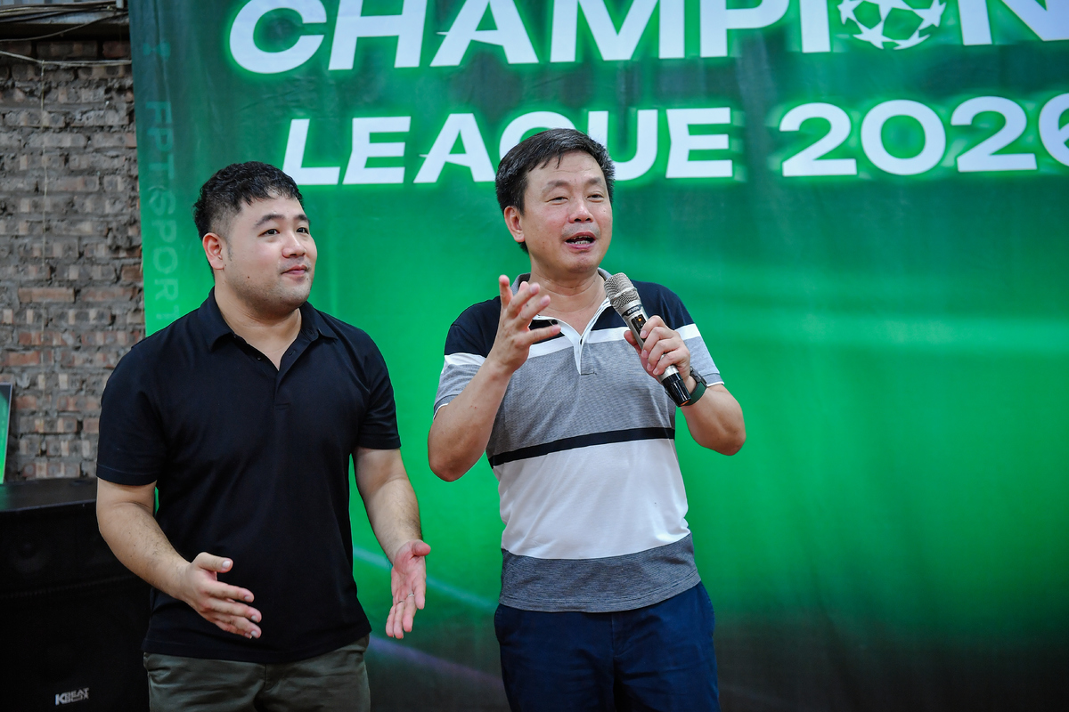 <p class="Normal" style="text-align:justify;"> Phát biểu tại lễ trao giải, anh Phạm Minh Tuấn, Chủ tịch Liên đoàn Bóng đá FPT, gửi lời chúc mừng tới toàn thể anh em cầu thủ vì đã cùng nhau tạo nên một mùa giải thành công, đoàn kết và nhiều cảm xúc.</p> <p class="Normal" style="text-align:justify;"> Anh nhấn mạnh, FPT Champions League 2026 có nhiều điều đáng nhớ: tinh thần gắn kết được giữ vững, số đội bóng tăng lên gấp 1,5 lần, và đặc biệt là sự xuất hiện của nhánh Bô lão sân chơi rất ý nghĩa để những cầu thủ vẫn còn nguyên đam mê được tiếp tục ra sân, tiếp tục tận hưởng niềm vui bóng đá.</p>
