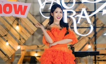 Cô ca sĩ song ngữ Việt - Nhật bén duyên bất ngờ với Phần mềm FPT