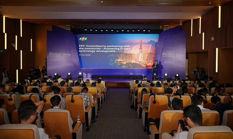 FPT mở hạ tầng AI, hỗ trợ thế hệ trẻ làm chủ công nghệ Make in Vietnam