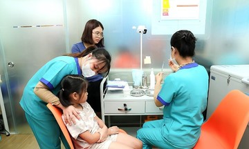 Người FPT tiết kiệm chi phí với đặc quyền dành cho 4 nhóm vắc xin thiết yếu