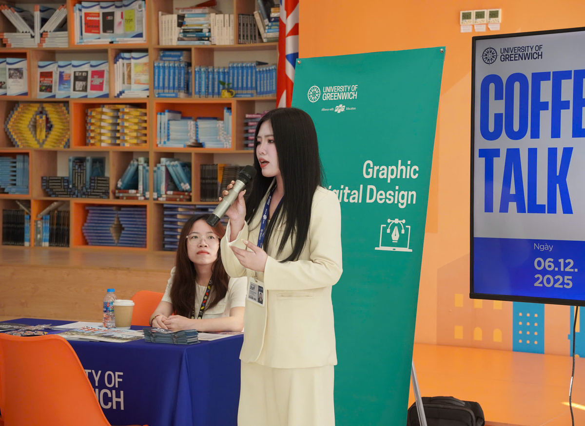 <p class="Normal" dir="ltr" style="text-align:justify;"> Là một trong hai nhân sự đầu tiên của FPT Study Overseas, Huệ Ngọc cùng Giám đốc trung tâm tham gia gần như toàn bộ quá trình xây dựng đơn vị. Từ quy trình vận hành, phát triển đối tác, tổ chức sự kiện, truyền thông đến chăm sóc sinh viên, nhiều phần việc đều phải vừa làm, vừa quan sát, vừa điều chỉnh theo thực tế.</p> <p class="Normal"> Hiện chị Ngọc là Trưởng phòng Tuyển sinh FPT Study Oversea, <span> Trung tâm tuyển sinh du học FPT.</span></p>