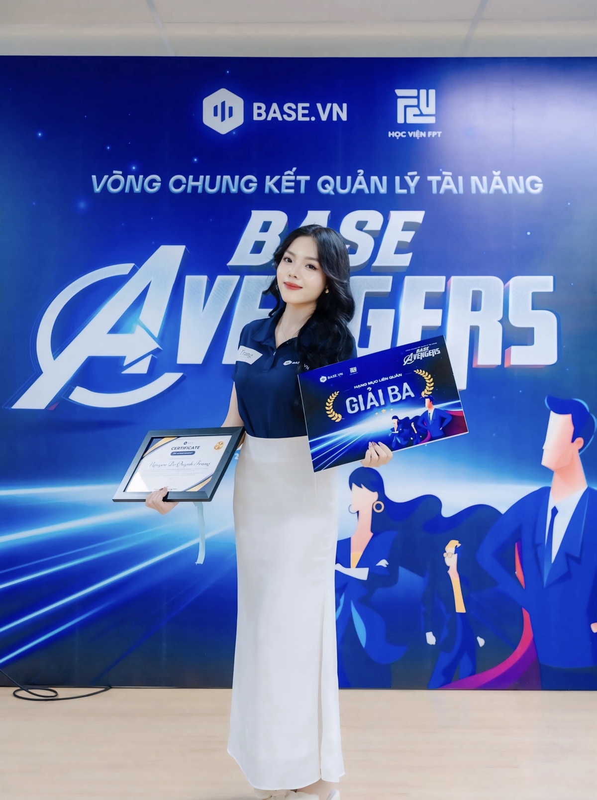 <p class="Normal"> Nghề sales mang lại cho Trang cảm giác mọi nỗ lực đều có thể được ghi nhận rõ ràng. Khi học nhiều hơn, làm tốt hơn và tạo ra nhiều giá trị hơn, kết quả sẽ phản ánh qua từng khách hàng, hợp đồng và chỉ tiêu. Trang từng giành danh hiệu MVP SDR của năm, nhiều quý liên tiếp là Best Revenue Contributor, trước khi trở thành quản lý ở độ tuổi còn rất trẻ. Đây là những cột mốc tạo thêm động lực để cô tiếp tục tiến về phía trước.</p>