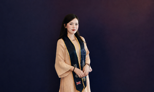 Nữ Giáo làng nâng bước sinh viên ra thế giới