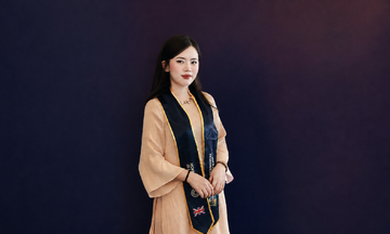 Nữ Giáo làng nâng bước sinh viên ra thế giới
