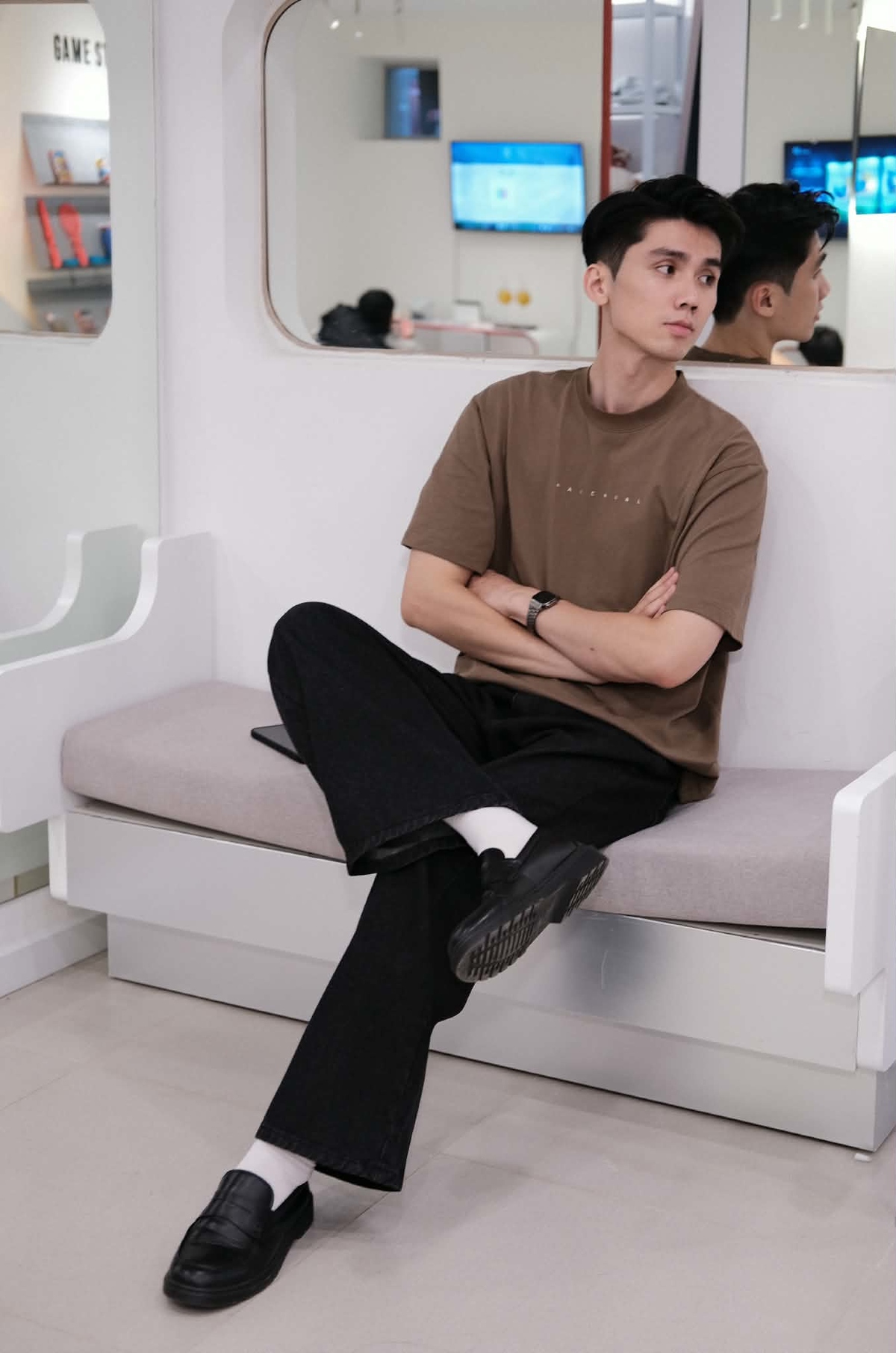 <p class="Normal" style="text-align:justify;"> Theo Minh Đạt, bài học lớn nhất tại FPT là tinh thần chủ động. Thay vì chờ được giao việc, anh luôn chủ động tìm hiểu nghiệp vụ, đề xuất giải pháp và phối hợp với đồng nghiệp để nâng cao hiệu quả công việc. Chính tư duy ấy giúp anh ngày càng tự tin trên hành trình phát triển nghề nghiệp.</p>
