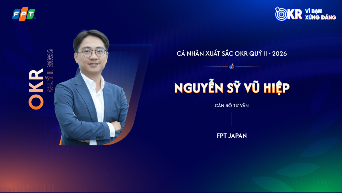 <p class="Normal"> Đảm nhiệm đồng thời vai trò quản lý thị trường Nhật Bản và phụ trách sản phẩm Flezi Galaxy, <strong>Nguyễn Sỹ Vũ Hiệp – cán bộ tư vấn FPT Japan</strong> đứng trước bài toán chuyển đổi BPO &lpar;Business Process Outsourcing - Thuê ngoài quy trình kinh doanh&rpar; truyền thống sang AI BPO. Thách thức không chỉ là xây dựng sản phẩm từ đầu mà còn phải thuyết phục khách hàng Nhật tin vào một mô hình kinh doanh mới.</p> <p class="Normal"> Anh tái cấu trúc hợp đồng từ cung cấp nhân lực theo giờ sang “Fixed Price” tích hợp AI, giúp khách hàng nhìn rõ hiệu quả đầu tư. Thay vì chờ sản phẩm hoàn thiện, team dùng dự án với khách hàng Toppan để vừa kiểm chứng vừa xây dựng “case-study”, sau đó chinh phục khách hàng lớn nhất của Nhật trong nhiều lĩnh vực khác nhau như Logistics, Trading, Automotive, Manufacturing... Flezi Galaxy phiên bản 1.0 được ra mắt, tạo ra khoảng 10,7 triệu USD doanh thu tác động, đồng thời mở ra hướng phát triển sản phẩm AI BPO “Make by FPT” tại các thị trường quốc tế.</p>