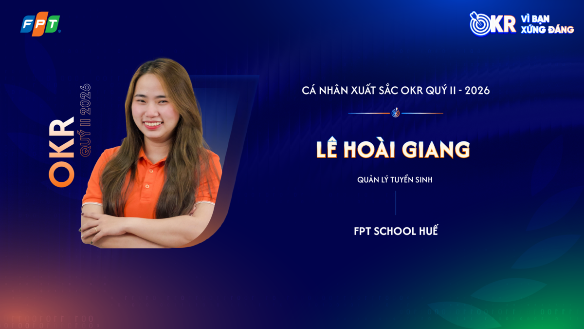 <p class="Normal"> Trong quý II,<strong> Quản lý tuyển sinh Lê Hoài Giang</strong> đối diện mục tiêu 389 học sinh mới trong bối cảnh FPT School Huế còn khá mới trên địa bàn và thị trường giáo dục cạnh tranh mạnh. Chị cùng team đã xây dựng kế hoạch tuyển sinh đa kênh, tổ chức Open Day, School Tour, lớp trải nghiệm, kỳ thi học bổng và tăng cường tư vấn trên TikTok, Facebook, Zalo.</p> <p class="Normal"> Kết quả, trường tuyển được 410 học sinh mới, đạt 105,4% kế hoạch và trở thành đơn vị đầu tiên trong hệ thống FPT Schools hoàn thành mục tiêu tuyển sinh năm học mới. Thành tích này không chỉ bảo đảm quy mô và nguồn doanh thu cho đơn vị mà còn giúp FPT School Huế mở rộng nhận diện thương hiệu, chuẩn hóa quy trình chăm sóc phụ huynh và tăng hiệu quả phối hợp giữa tuyển sinh, học thuật, truyền thông và vận hành.</p>