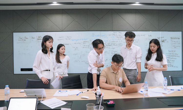 Tỷ lệ trúng tuyển dưới 1%, chương trình đào tạo thế hệ nhân sự dẫn dắt dự án AI của FPT hút hồ sơ ‘khủng’