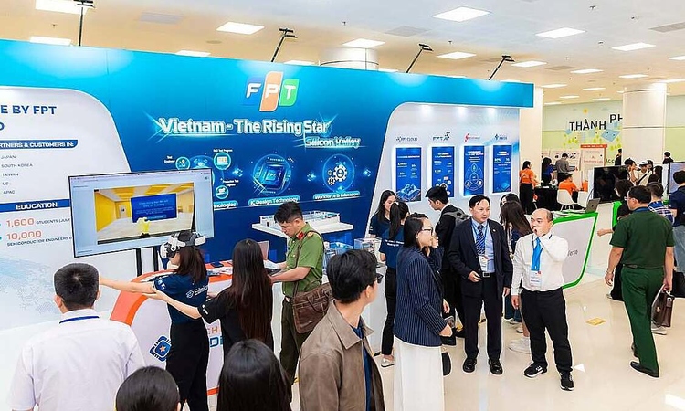 FPT đưa 3 giải pháp AI hỗ trợ cán bộ xã ở Cà Mau