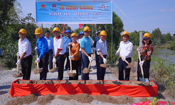Đổi thay từ những nhịp cầu với phòng trào góp ‘1 ngày lương’ của người FPT