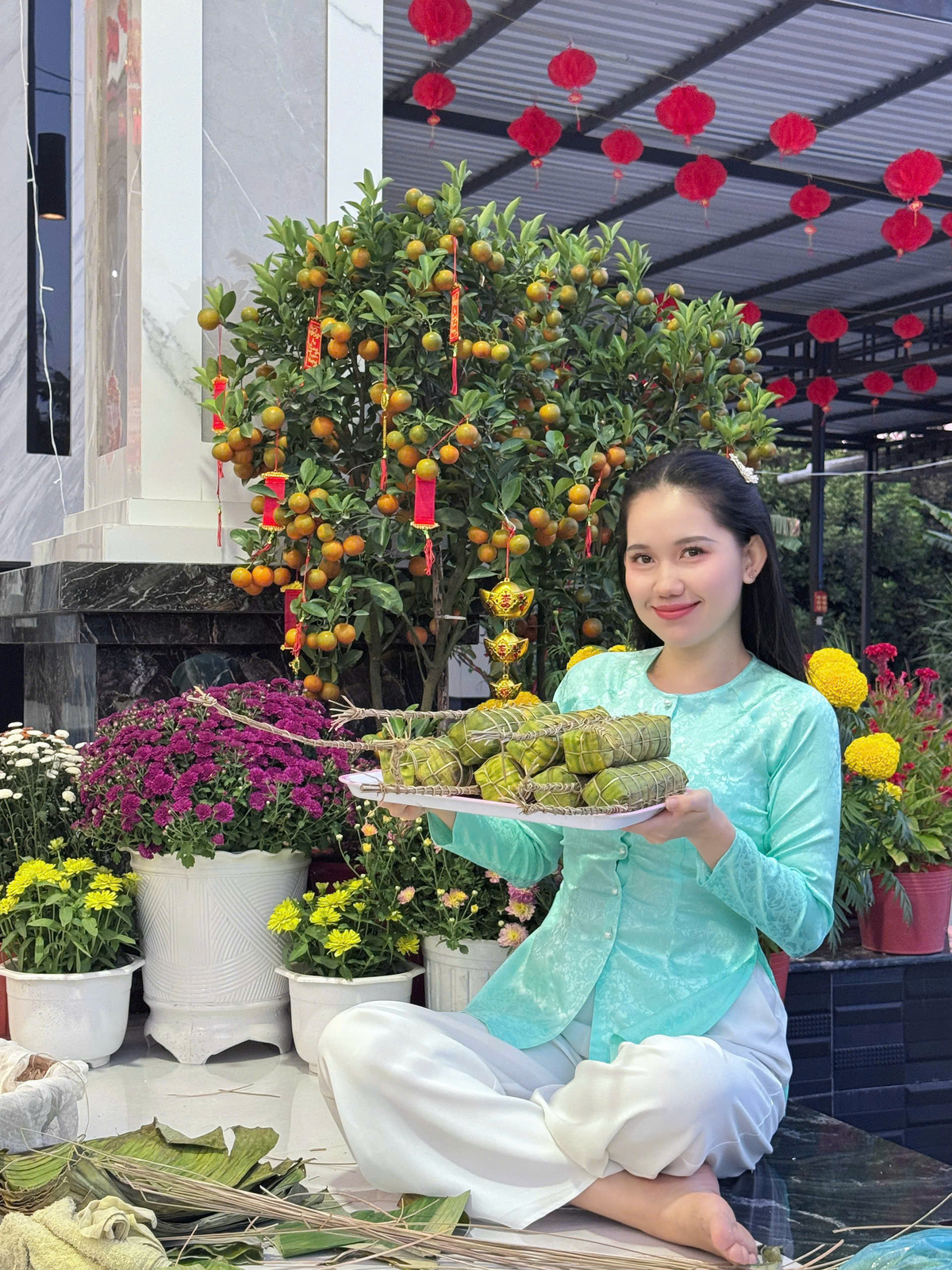 <p class="Normal" style="text-align:justify;"> Đặt mục tiêu trong 1-3 năm tới là giữ vững phong độ và không ngừng nâng cao kiến thức y khoa, Tú Uyên luôn chủ động nâng cấp bản thân. Cô gái trẻ sẵn sàng đón nhận những cơ hội mới, tích lũy năng lực để đóng góp nhiều hơn nữa cho sự phát triển của Trung tâm Tiêm chủng Long Châu Vị Thanh.</p>