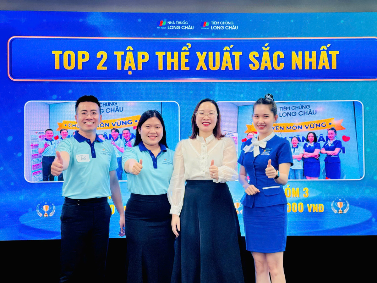 <p class="Normal" style="text-align:justify;"> Nhớ lại đợt cao điểm dịch brain/não mô cầu vừa qua &lpar;tháng 4-6/2026&rpar;, Uyên cùng đồng nghiệp đã trải qua những ngày gồng mình làm việc không nghỉ. Nhờ tinh thần chiến đấu kiên cường, team Vị Thanh không chỉ cán đích doanh số mà còn tích lũy thêm nhiều kinh nghiệm thực chiến đắt giá, góp phần lan tỏa sứ mệnh "Vì một Việt Nam khỏe mạnh".</p>