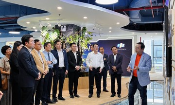 Phó Thủ tướng Lào thăm và làm việc với FPT tại Đà Nẵng