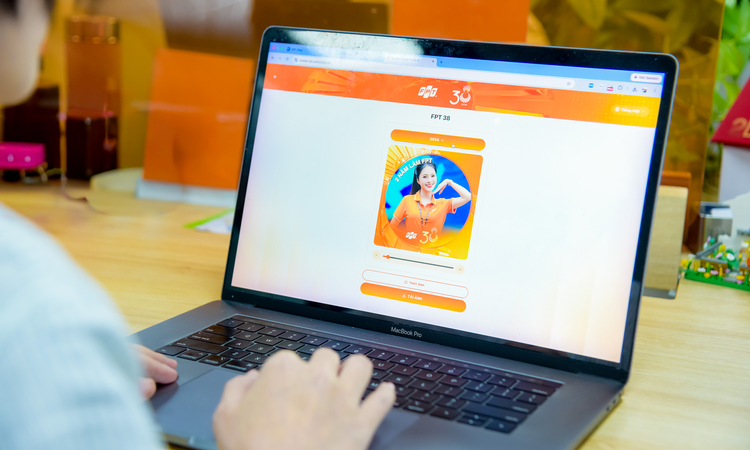 Người F thay avatar mừng FPT tuổi 38