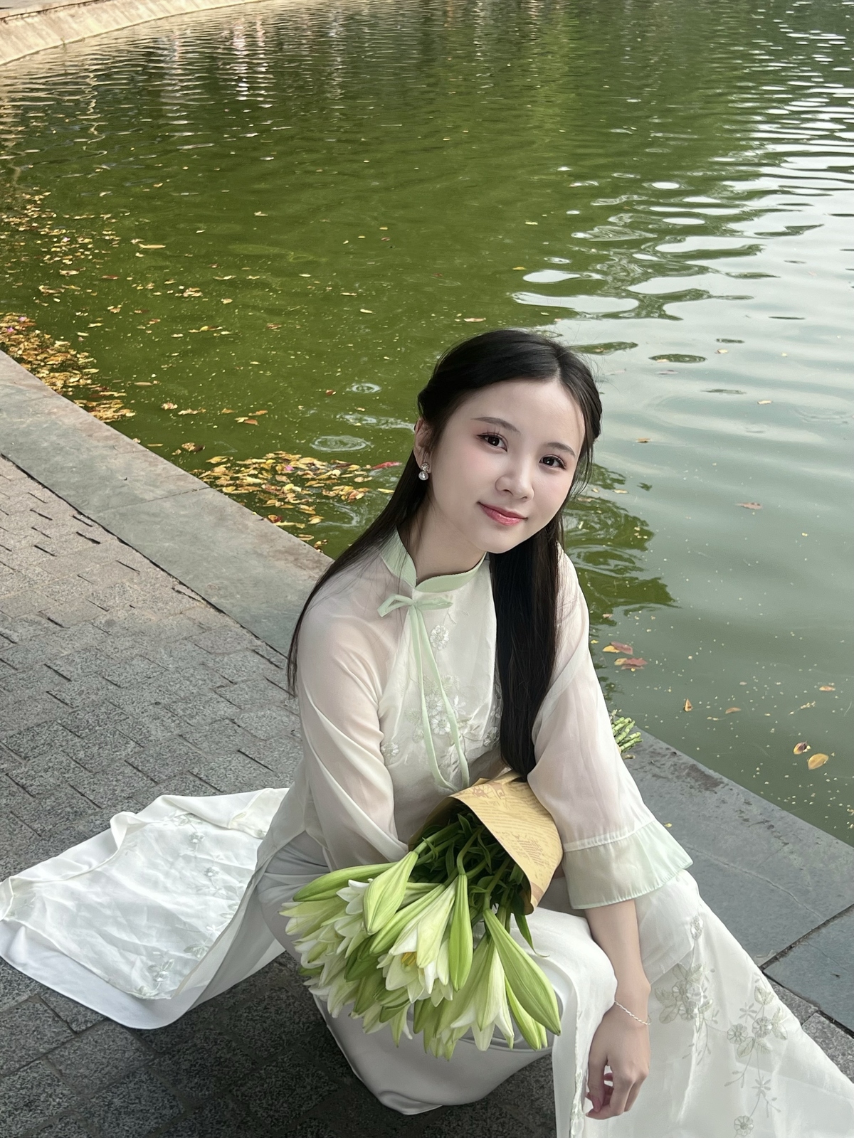 <p class="Normal" style="text-align:justify;"> Lần trở lại này, Thảo không còn là cô thực tập sinh chỉ cần hoàn thành những phần việc được giao. Ở vị trí cán bộ Marketing tại IVS, cô bắt đầu phải tự lên kế hoạch, đưa ra quyết định và chịu trách nhiệm với kết quả công việc.</p>