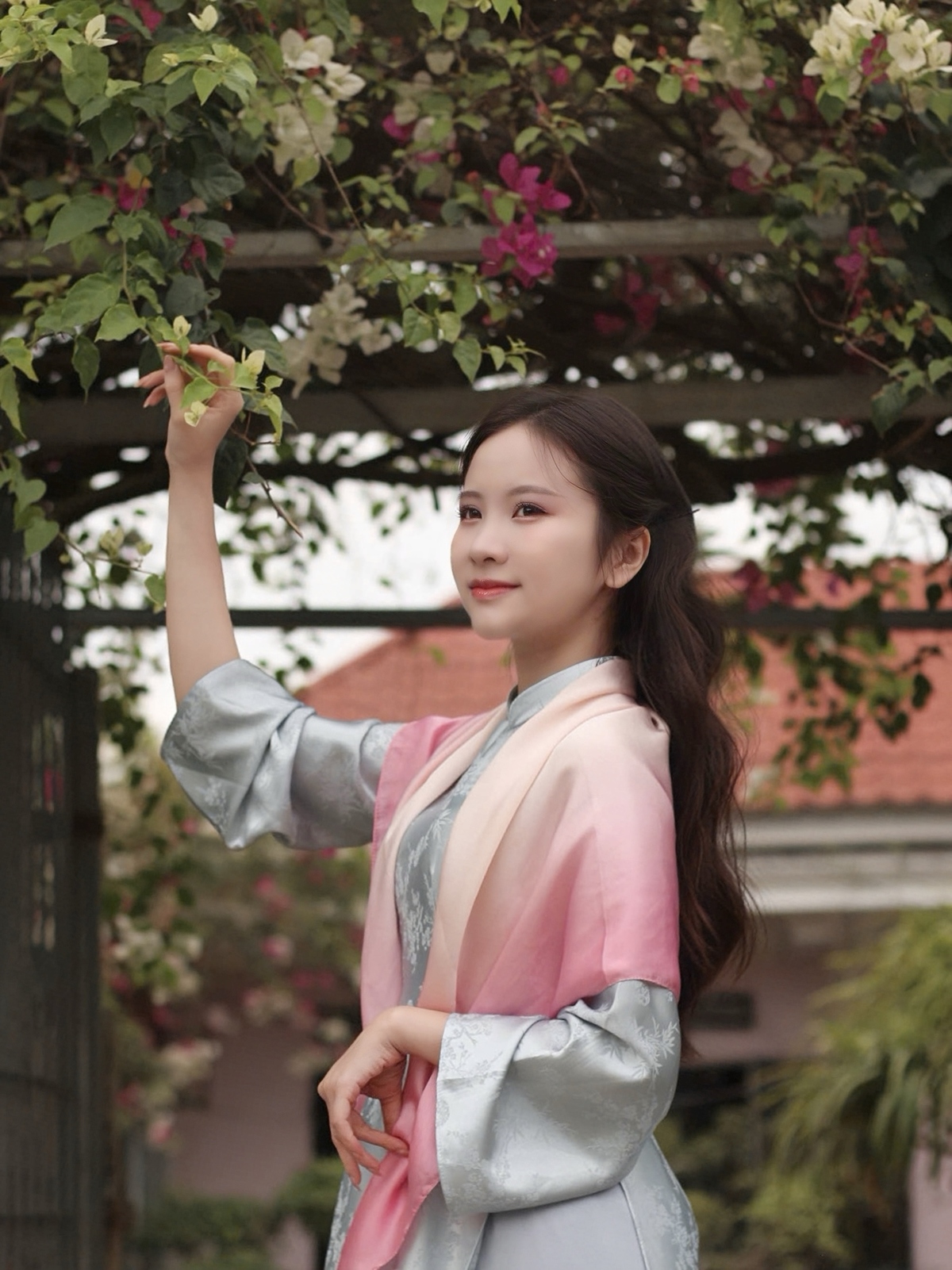<p class="Normal" style="text-align:justify;"> Thảo được giao quản lý các kênh truyền thông từ nội bộ đến đại chúng của IVS, đơn vị có hơn 1.000 nhân sự chuyên về kiểm thử. “Đó là lúc mình nhận ra bản thân không còn là thực tập sinh chỉ cần hoàn thành những đầu việc được giao”, cô nhớ lại.</p>