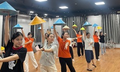 Mini concert FPT: 'Đoàn văn công' vượt chông gai cùng công diễn Chung lòng