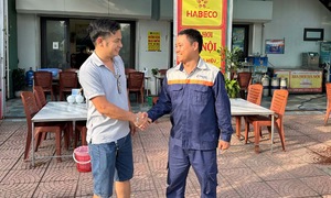 Kỹ thuật viên Viễn thông FPT nhanh trí, kịp thời khống chế đối tượng trộm xe