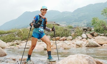 Cung Tố Mai ‘đơm hoa’ trên cung đường marathon khắc nghiệt nhất Việt Nam