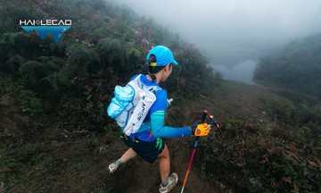 Nữ runner FPT với chiếc ảnh xấu nhất làm hình nền điện thoại