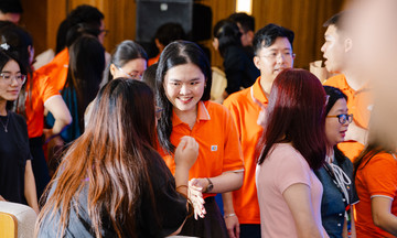 Huỳnh Như nhà F: trưởng thành trên 'sân cỏ' công nghệ