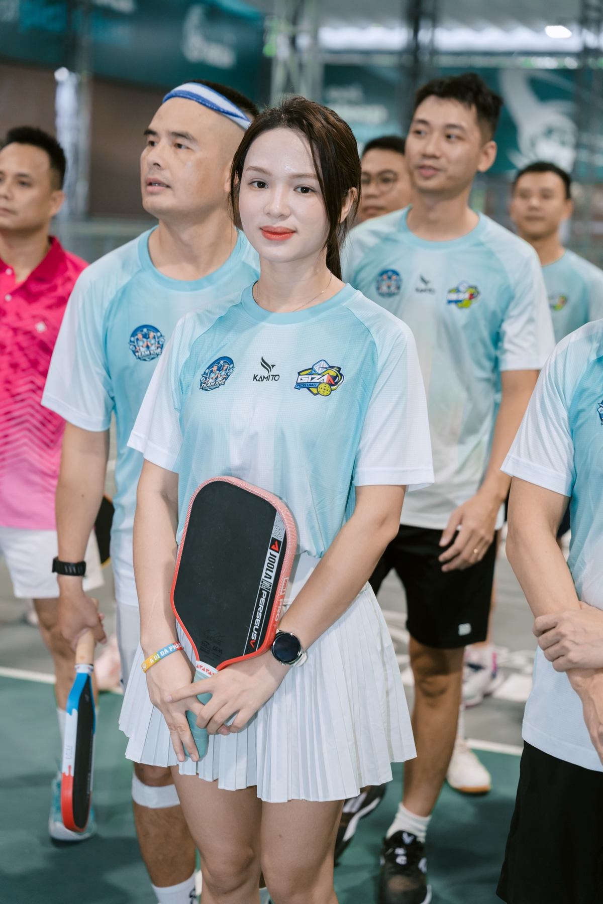 <p class="Normal" style="text-align:justify;"> Tại FPT Pickleball Championship Hà Nội 2025, Phương tham gia nội dung đôi nam nữ nhưng chưa đạt thành tích như mong muốn. Dù hài lòng vì đã thi đấu hết sức, cô vẫn tiếc những tình huống mình có thể bình tĩnh hơn hoặc xử lý tốt hơn. Chính những lần nghĩ lại sau trận đấu ấy khiến Phương muốn trở lại, thử sức và làm tốt hơn ở mùa giải tiếp theo.</p>