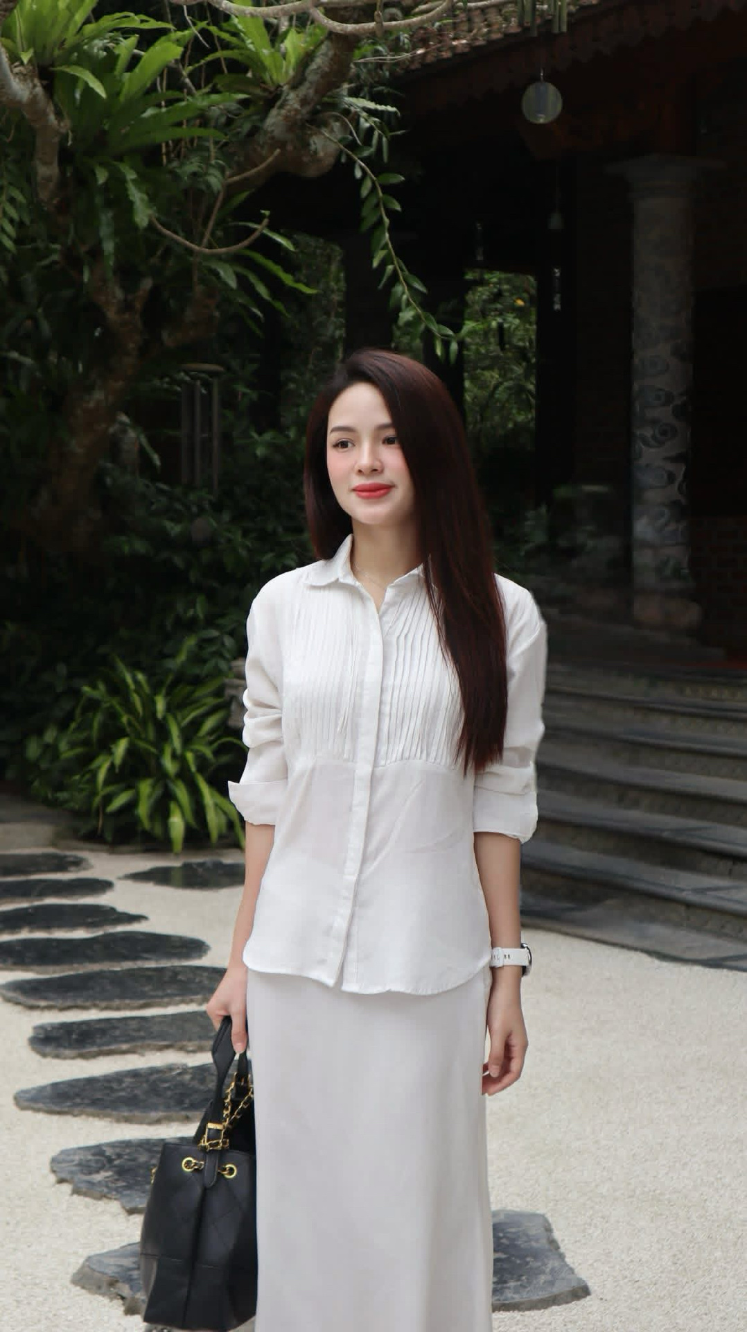 <p class="Normal" style="text-align:justify;"> Mềm mỏng khi xử lý công việc, nhưng lại quyết liệt mỗi khi vào trận, Đào Thị Phương, cán bộ vận hành hành chính FPT IS, tìm thấy ở pickleball một không gian mà cô được hết mình với đam mê. “Định chơi thử thôi mà cuối cùng lại mê lúc nào không biết”, cô chia sẻ về môn thể thao đã trở thành một phần quen thuộc trong cuộc sống.</p>