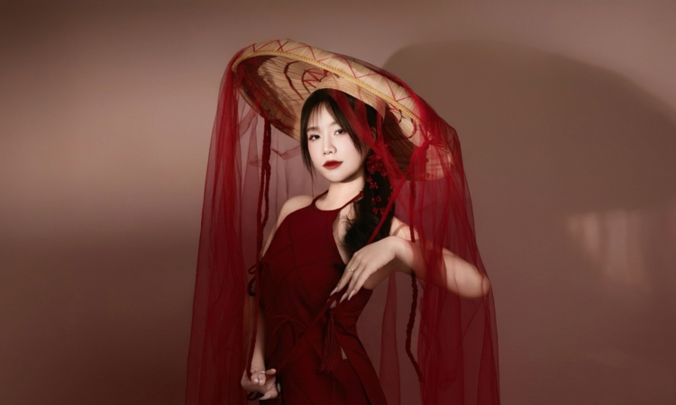 Cơ duyên 'đi sứ' của nữ BA nhà F