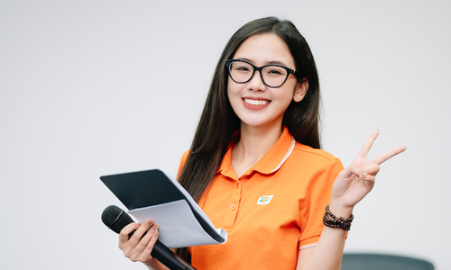 Huyền Linh và gần một thập kỷ trưởng thành từ nhà F