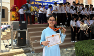FPT Small ngược dòng từ cuối bảng giành giải cấp Quốc gia
