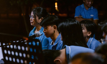 Tiếng đàn ‘chữa lành’ ở Hy vọng